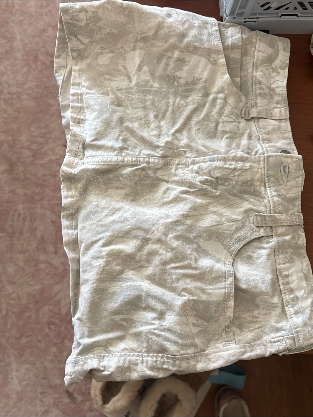 Hollister camo pattern skirt with branded label